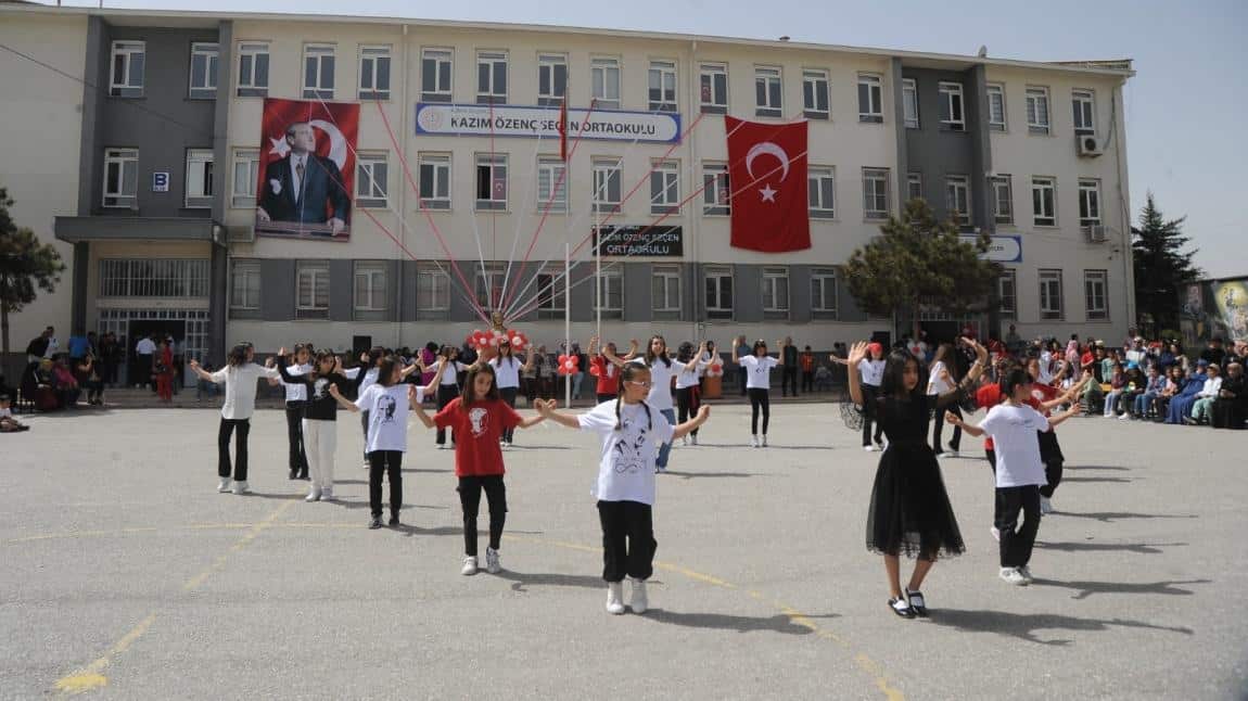 Okulumuzda 23 Nisan Ulusal Egemenlik ve Çocuk Bayramı Kutlamaları Yapıldı.